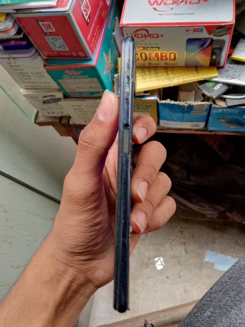 Samsung Mobile A7 4