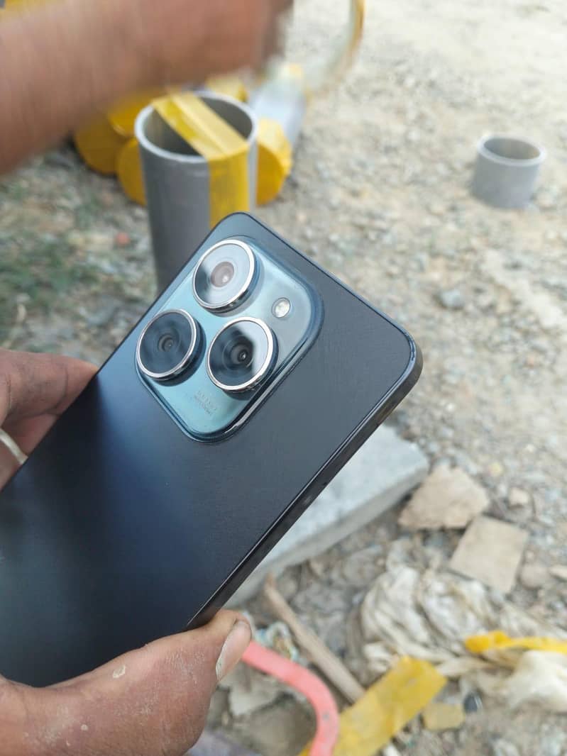 Tecno Spark 20 Pro 8