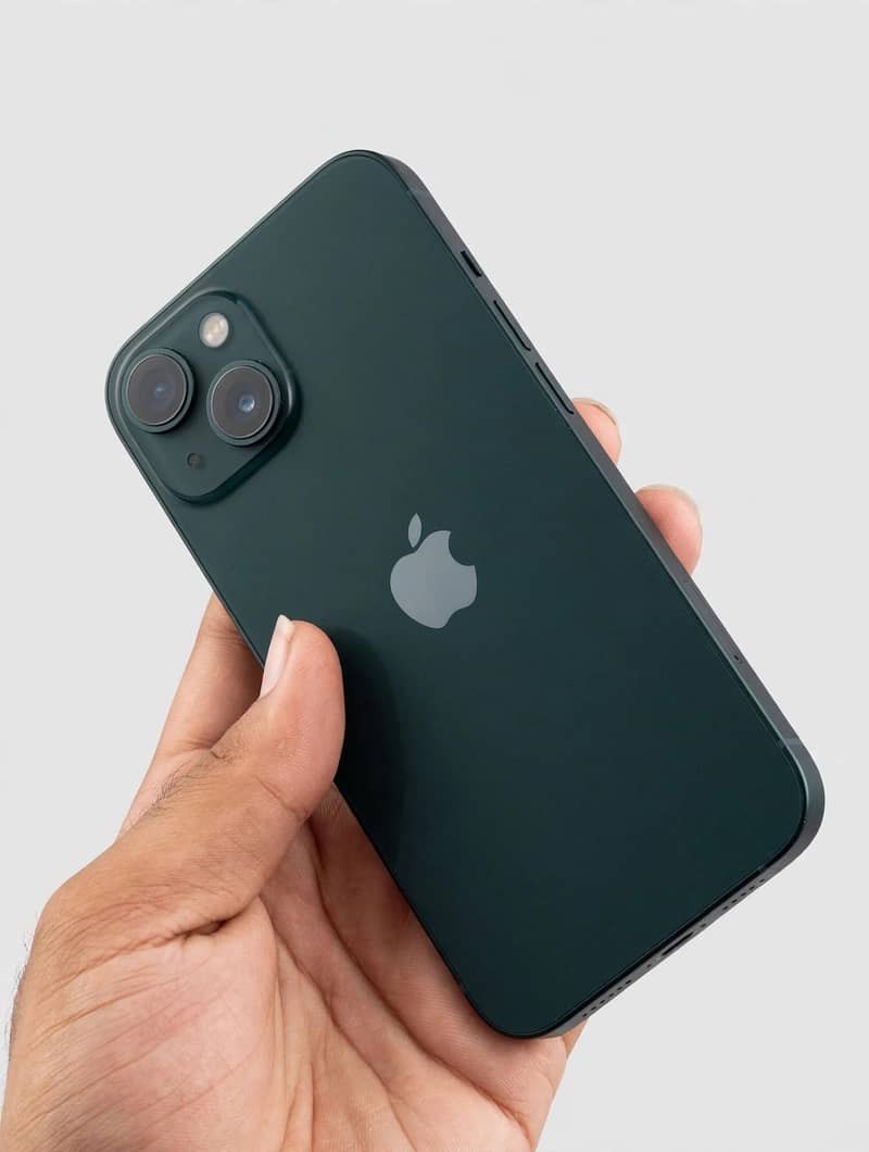 Apple iPhone 13 2