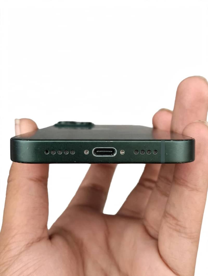 Apple iPhone 13 3