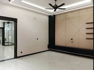 To sale You Can Find Spacious House In Johar Town