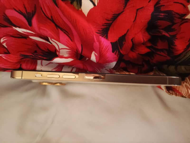 Apple iPhone 13 Pro Max JV Zero cycle count 6