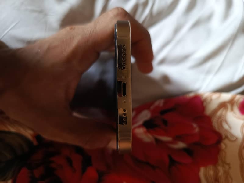 Apple iPhone 13 Pro Max JV Zero cycle count 8