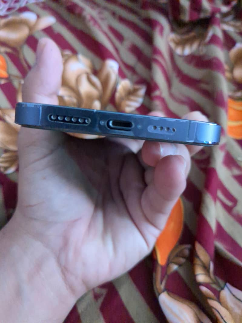 Apple iPhone 14 Pro Max 4