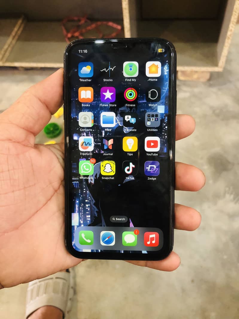 Apple iPhone XR 1