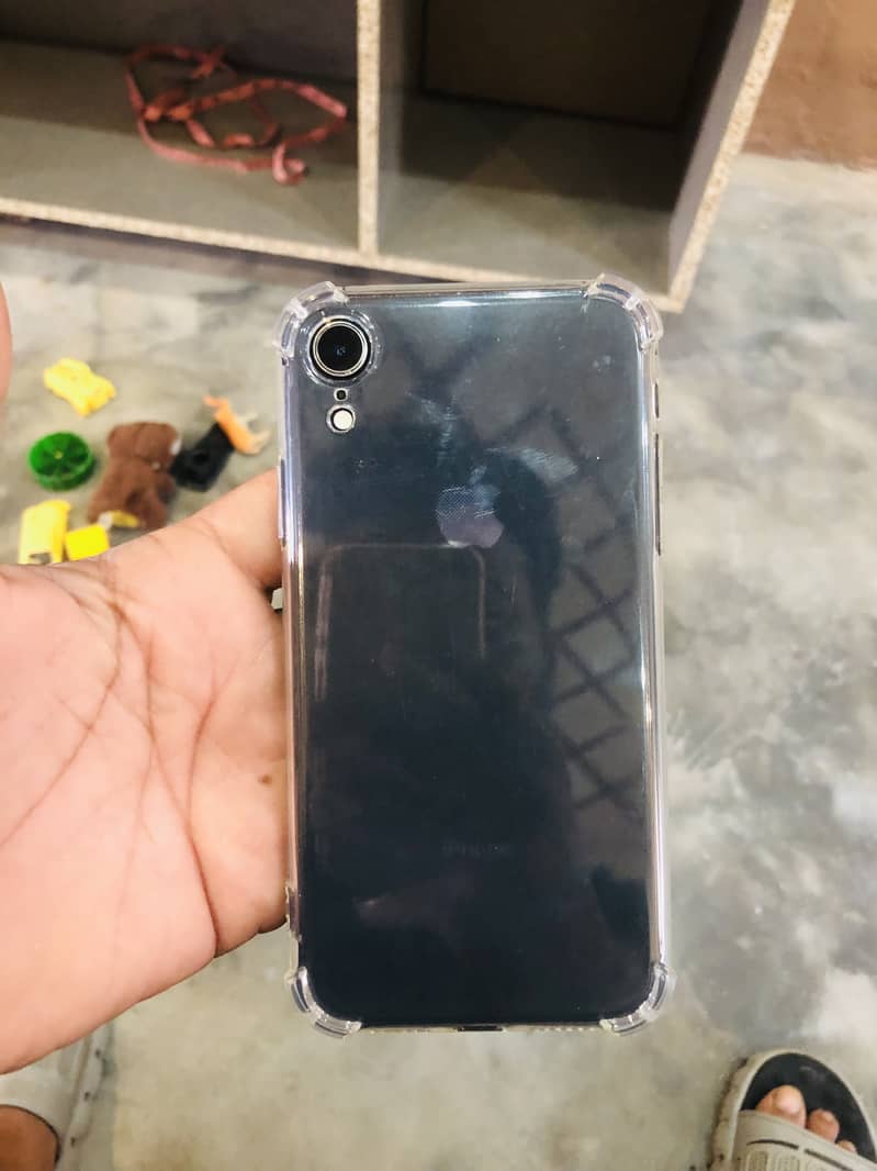 Apple iPhone XR 3