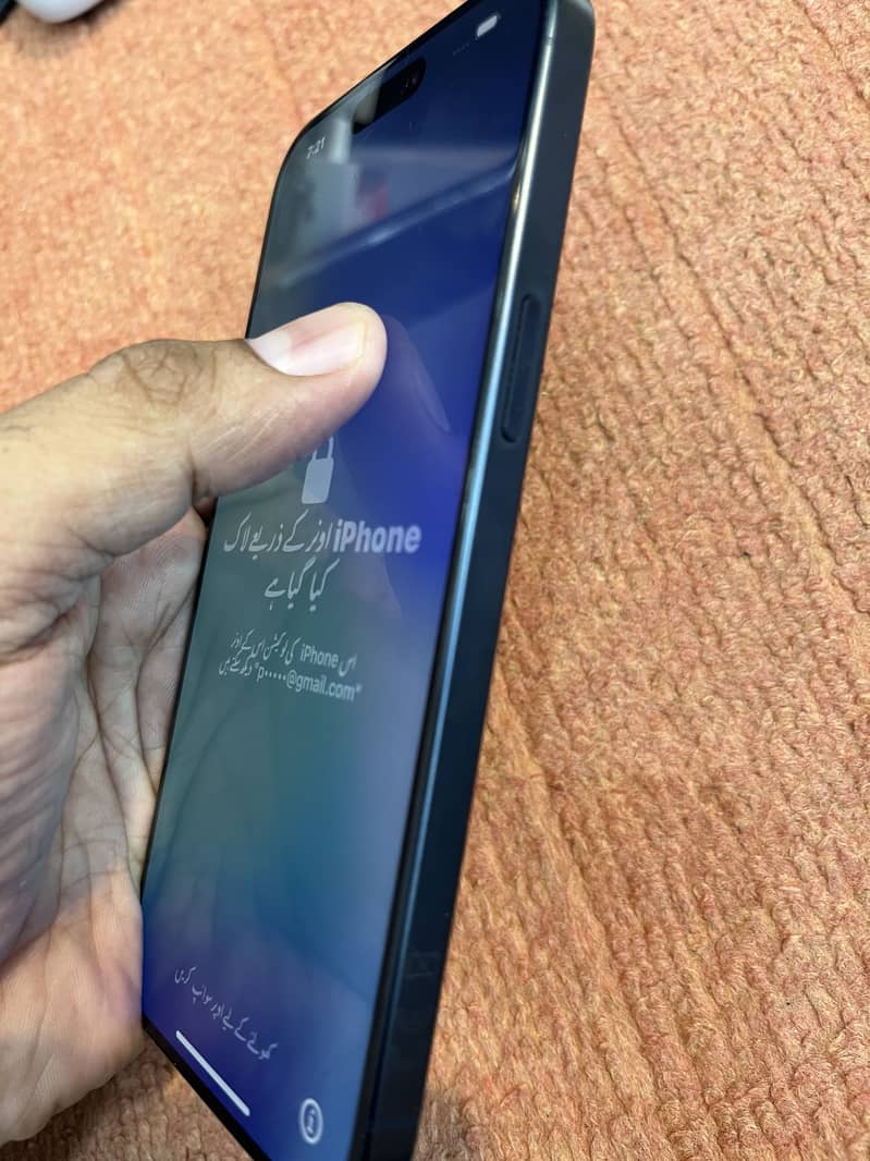 Apple iPhone 15 Pro Max 3