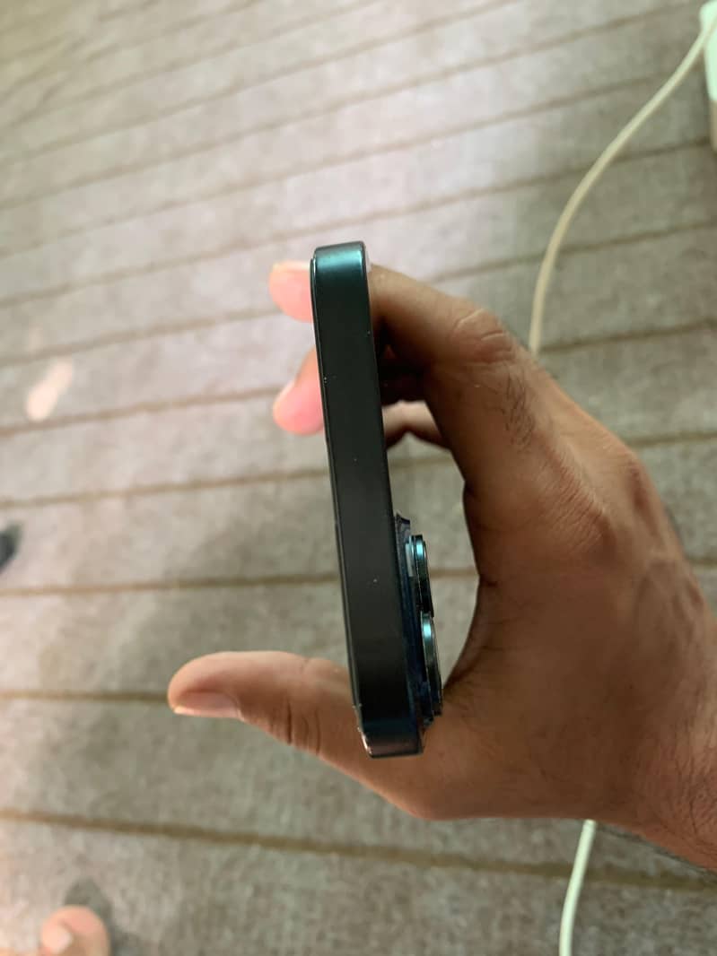 Apple iPhone 14 plus 3