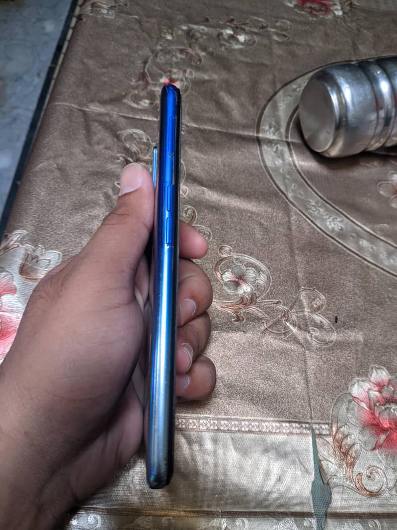 OPPO A54 4