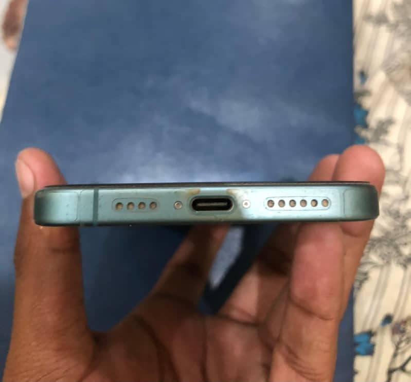 Apple iPhone 16 Plus 3