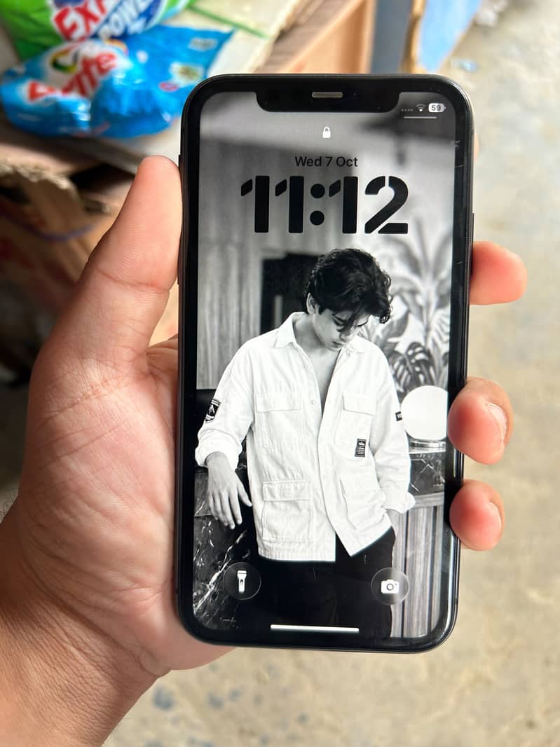 Apple iPhone 11 7
