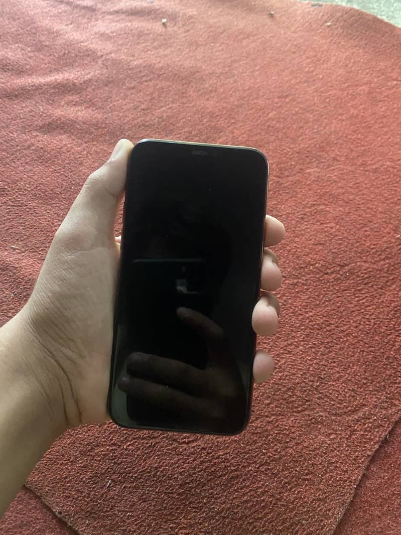 Apple iPhone 11 Pro 4