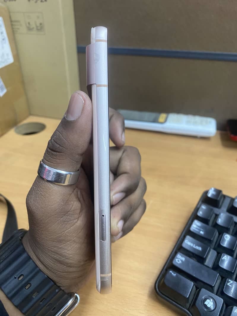 Google Pixel 8 2