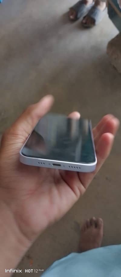 Apple iPhone 14
