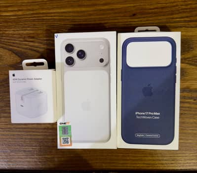 Apple iPhone 17 Pro Max mint condiction 10/10.