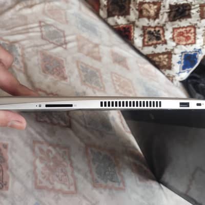 Hp probook 430G6 core i5 8th Gen Touch screen 8Gb Ram  256GB SSD