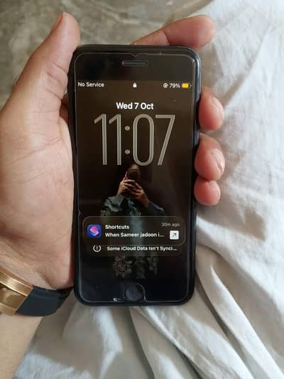 iphone SE 2020 128gb water pack back damage