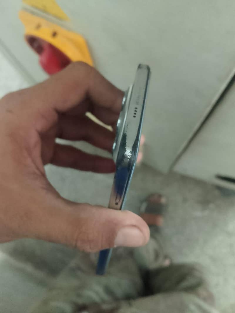 Tecno SPARK 30 Pro 2
