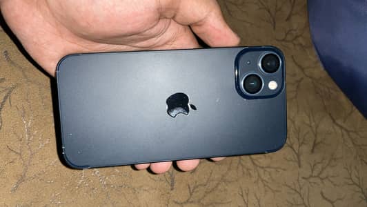 Apple iPhone 13