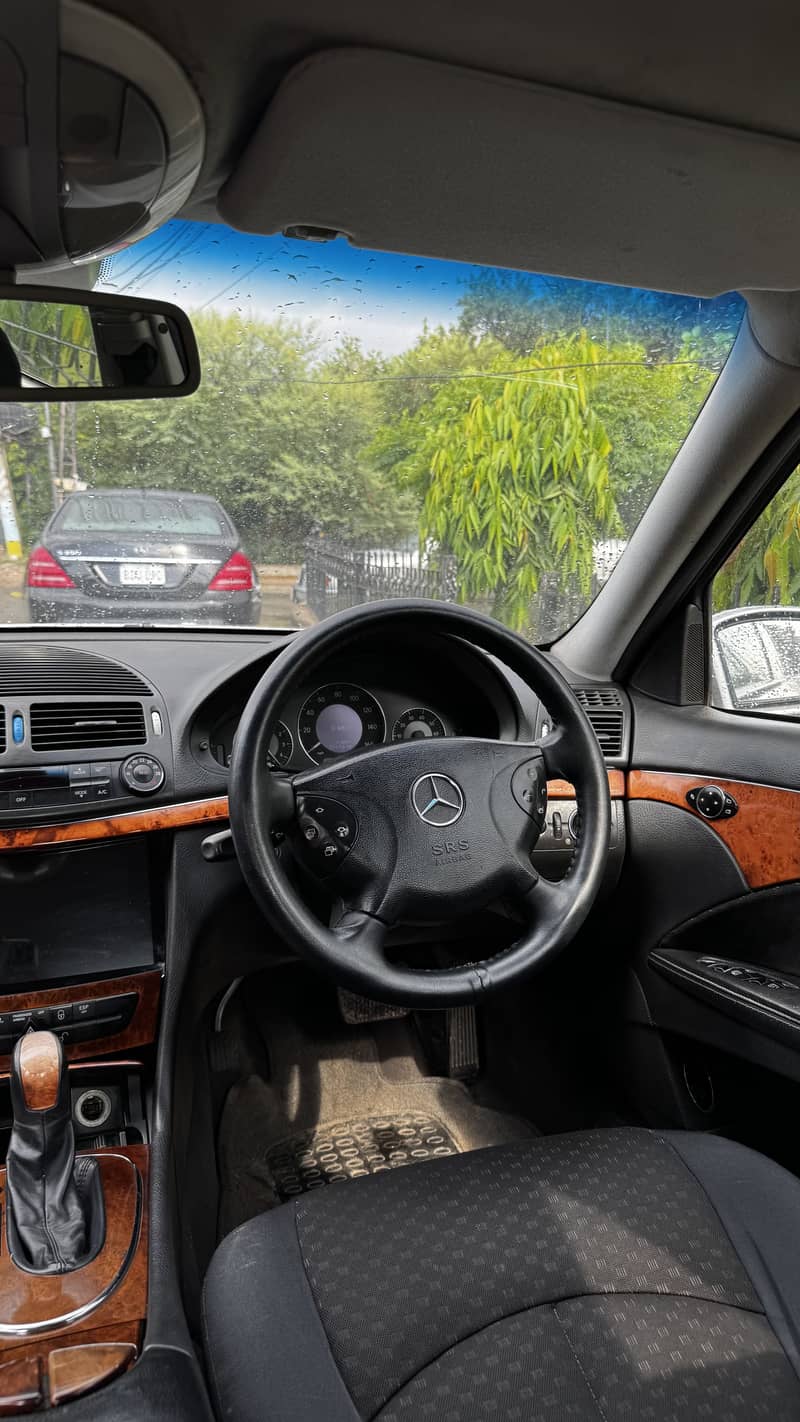 Mercedes E Class 2003 8