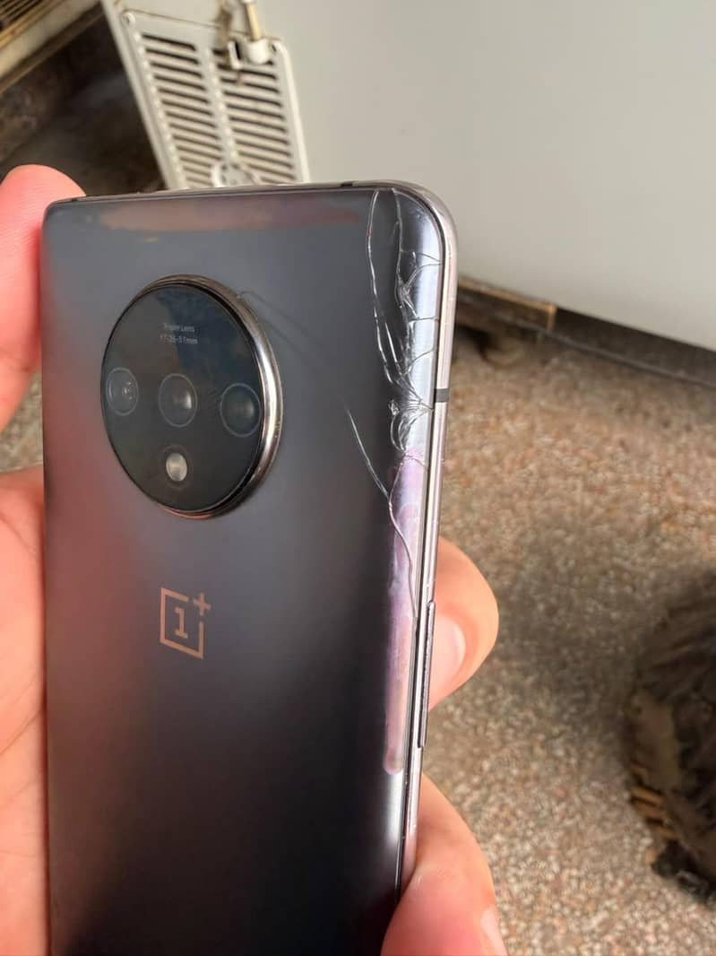 One Plus 7T 3