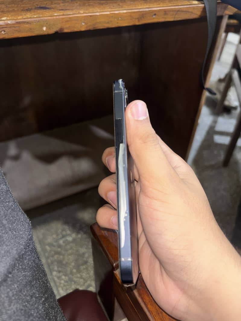 Apple iPhone 12 2