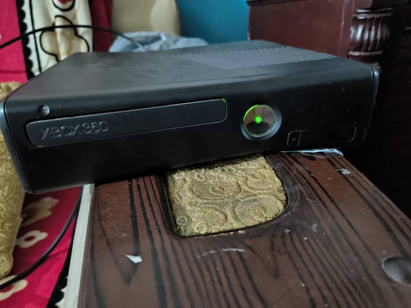 Xbox 360 Slim | 23 Games | Wireless Controller | Complete Setup 1