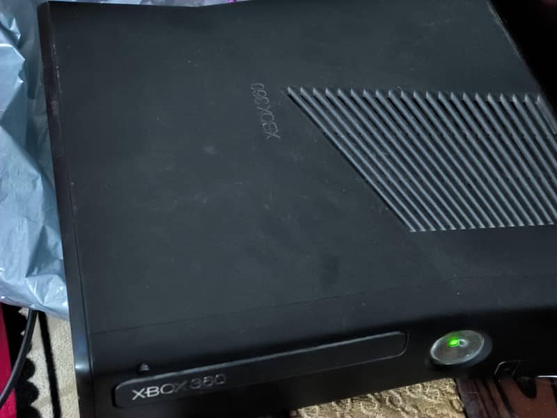 Xbox 360 Slim | 23 Games | Wireless Controller | Complete Setup 3