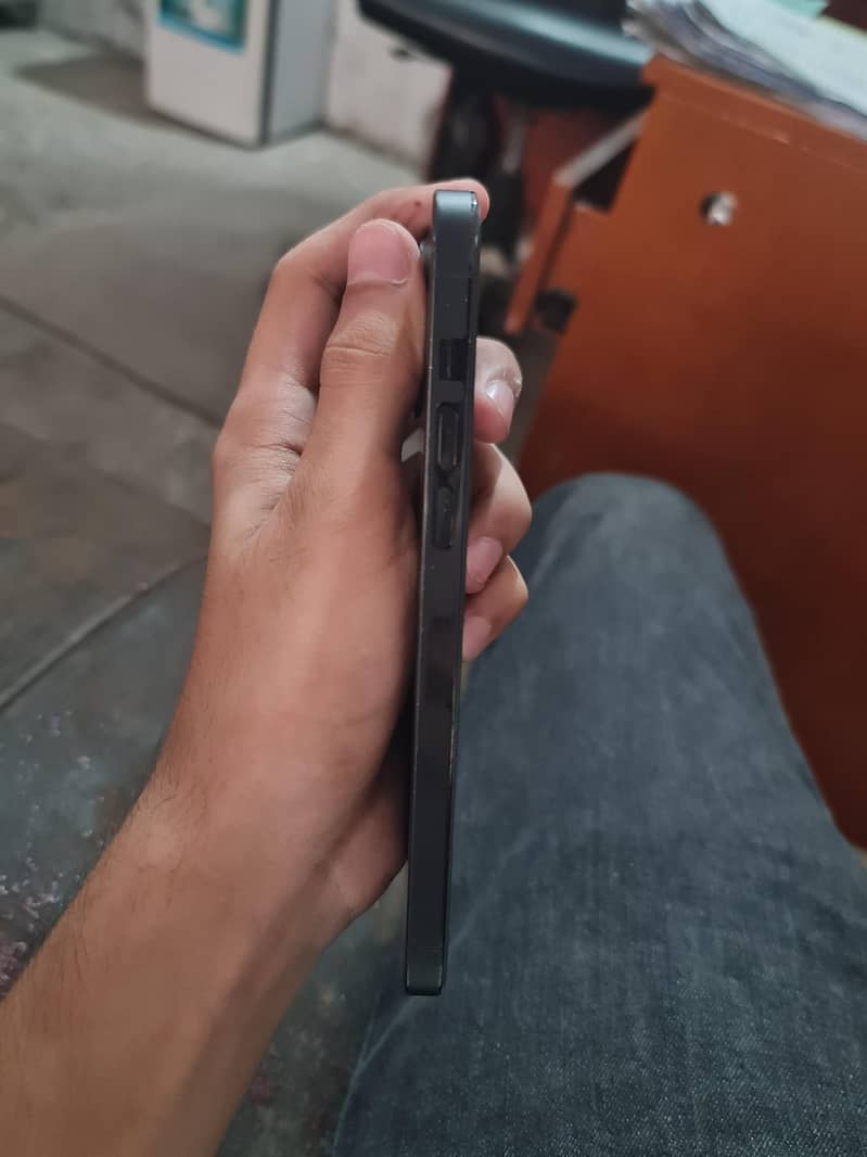 Apple iPhone 14 Pro Max 2