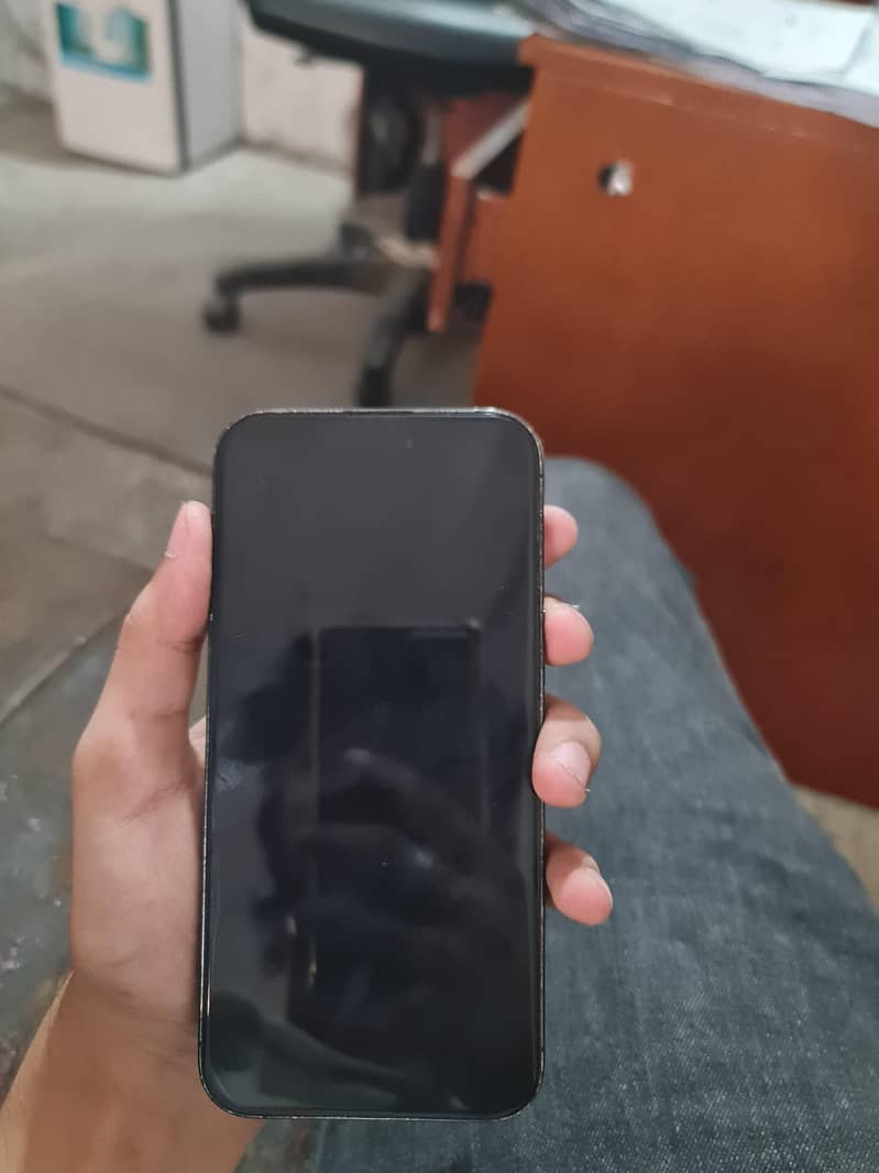 Apple iPhone 14 Pro Max 4