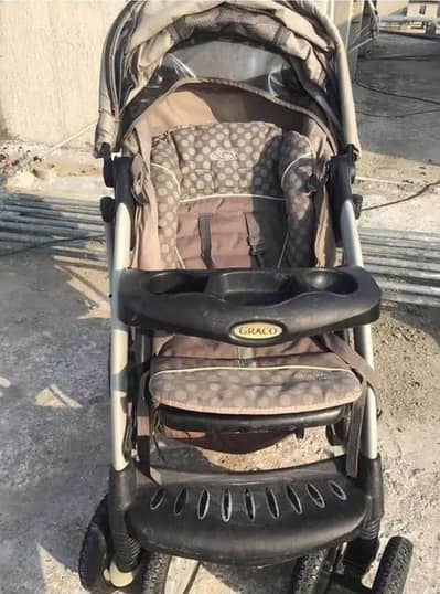 Graco Quattro Tour (Deluxe series) stroller.