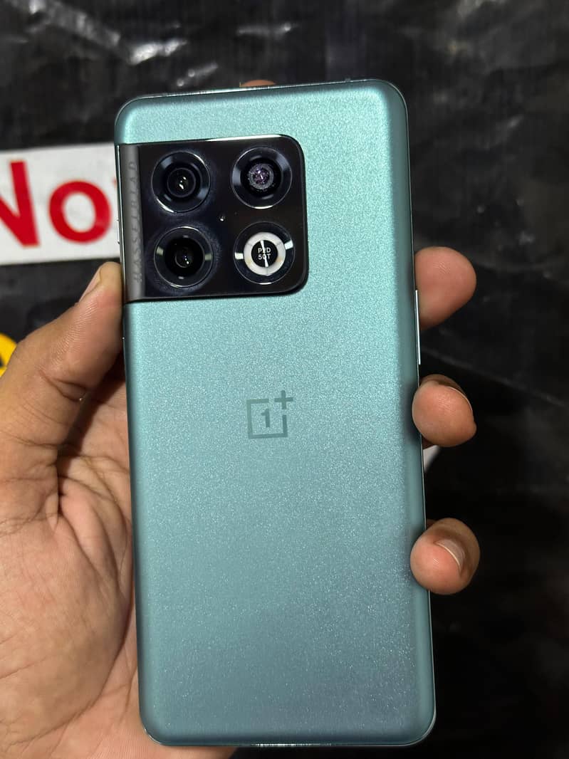 One Plus 10 Pro 3