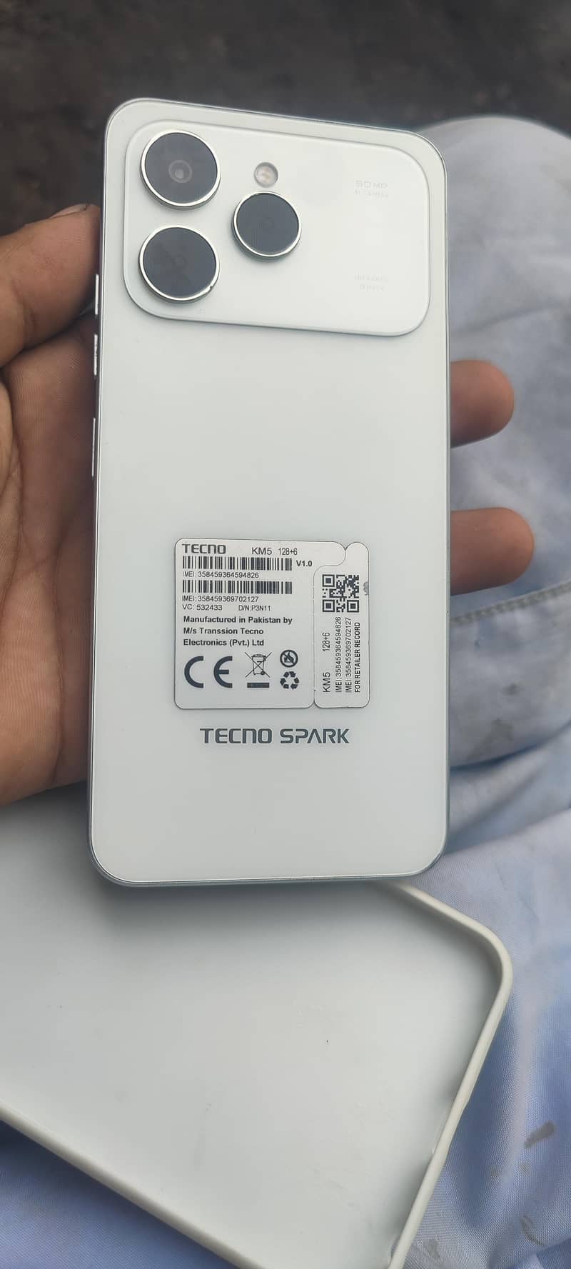 Tecno  spark 40 4
