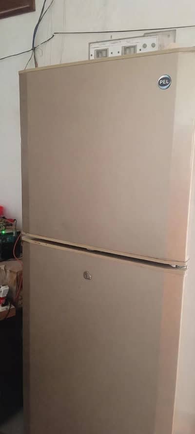 pel medium size fridge for sale with steblizer excellent condition