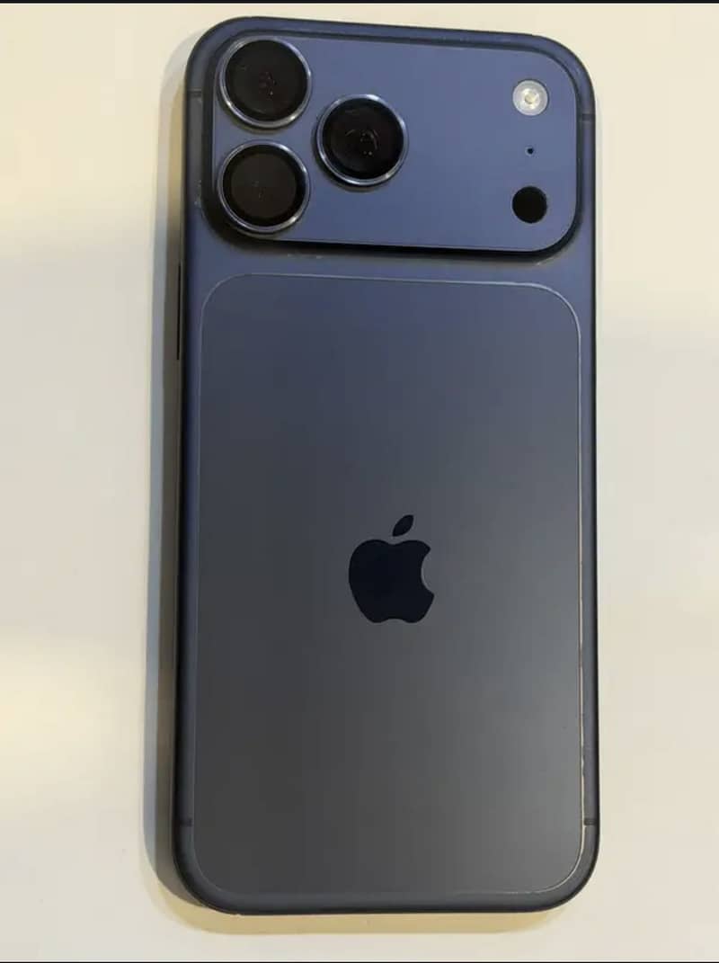 Apple iPhone 17 Pro Max 0