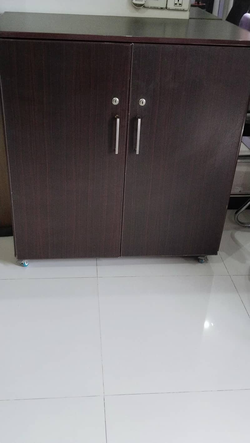 Wardrobe cabinet 1