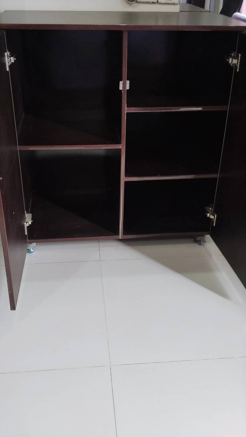 Wardrobe cabinet 3