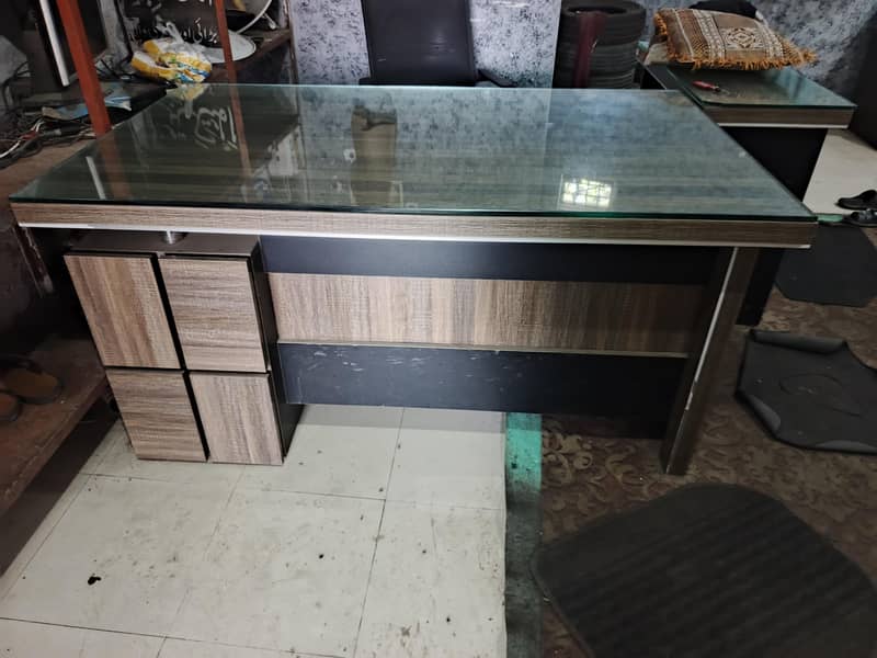 office tabale 1