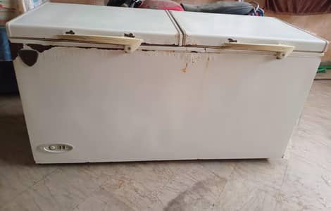 Dawlance deep freezer