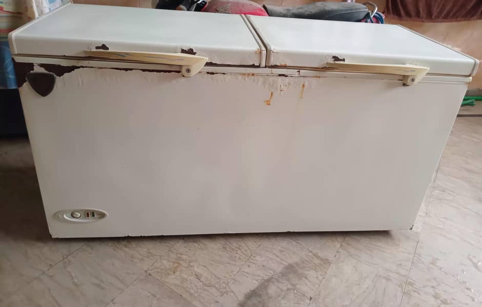 Dawlance deep freezer 0