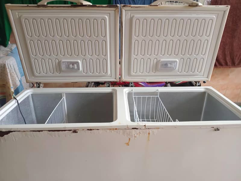 Dawlance deep freezer 1