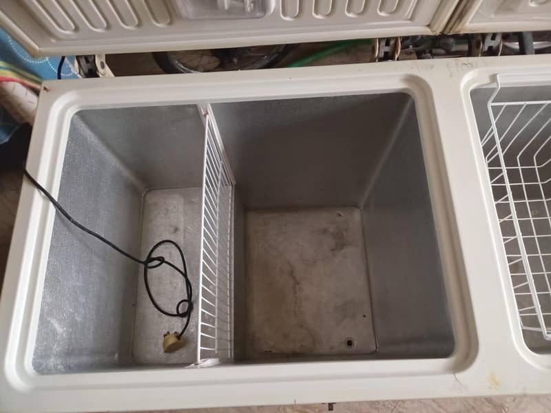 Dawlance deep freezer 7