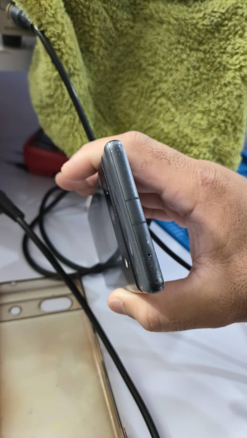 Google Pixel 7a 5