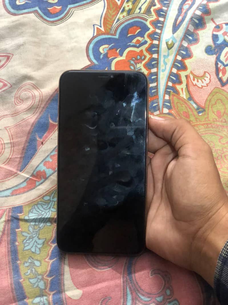 Apple iPhone XS Max 1