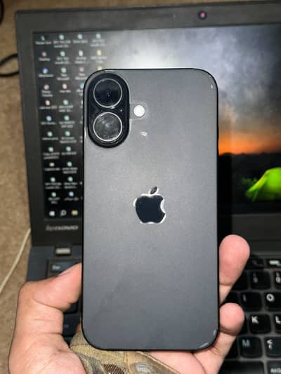 Apple iPhone 16