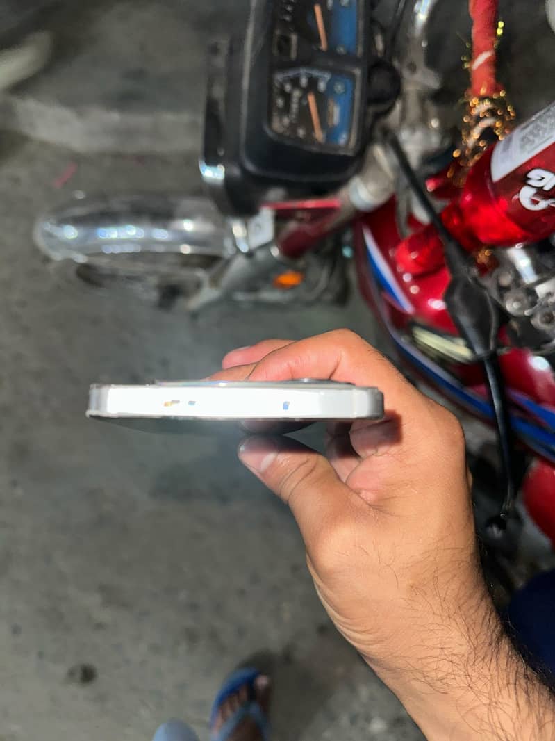 Infinix Note 40 5