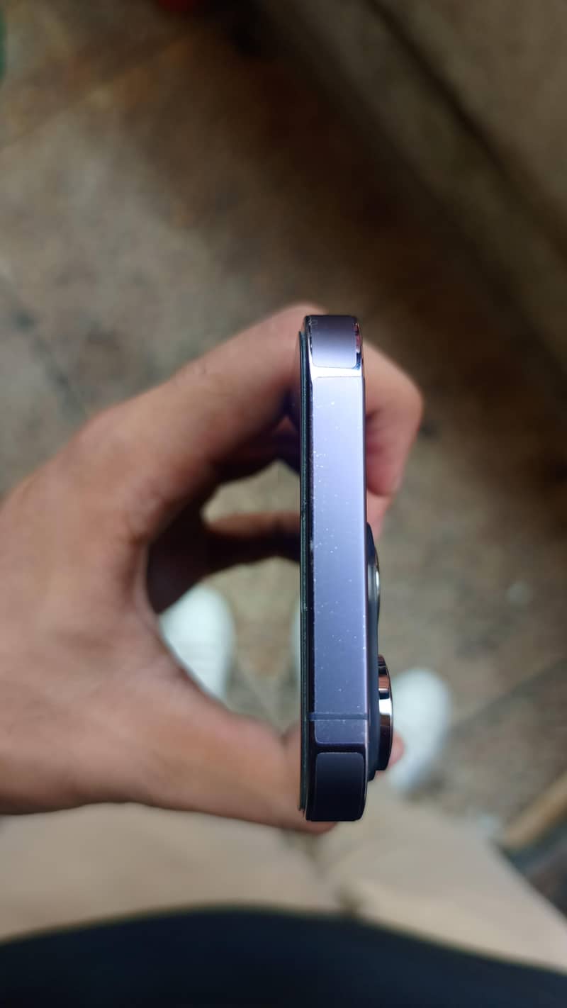 Apple iPhone 14 Pro 2