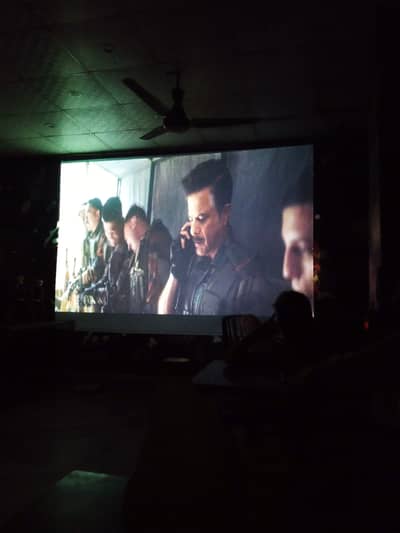 sanyo 4000 lumins projector