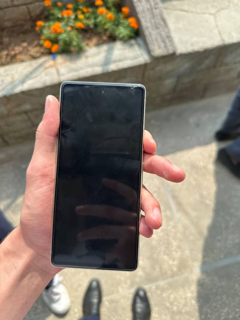 Google Pixel 7 4