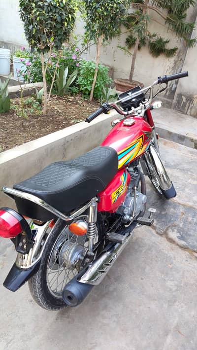 selling Honda 125 2026model